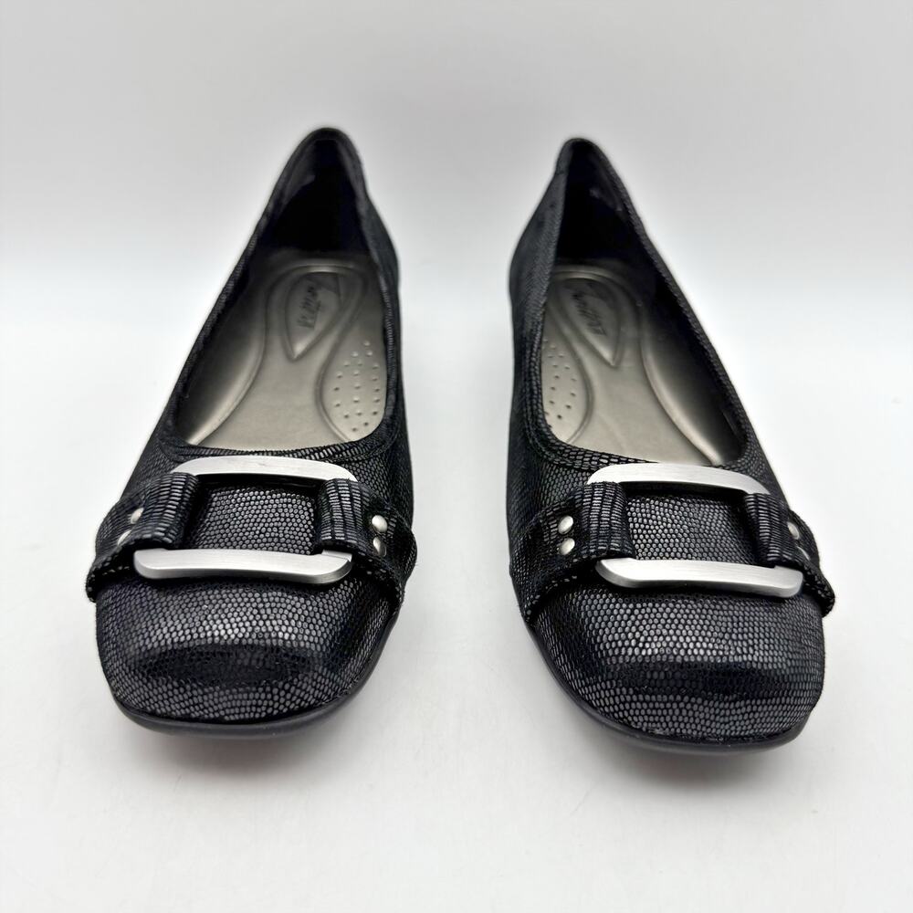 Trotters Womens Sizzle Flats US 7 Narrow EU 37.5 Black Leather Slip On NWOB - Picture 7 of 13